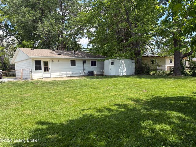 9902 Michaele Ln, Jeffersontown, KY 40299