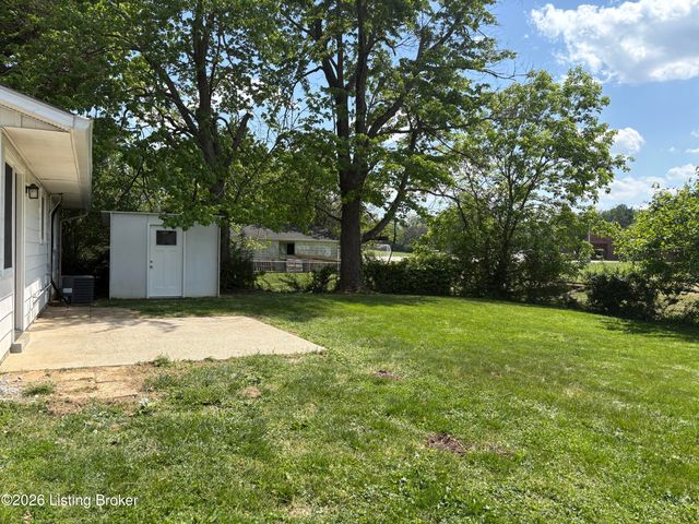 9902 Michaele Ln, Jeffersontown, KY 40299