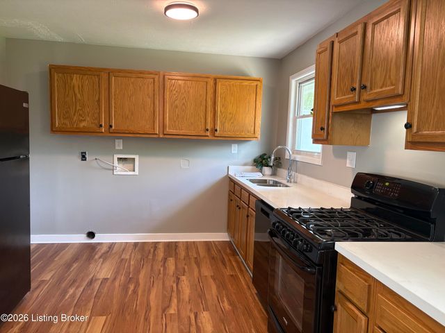 9902 Michaele Ln, Jeffersontown, KY 40299