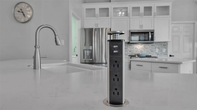 5823 COCKATIEL COURT, Lakeland, FL 33809