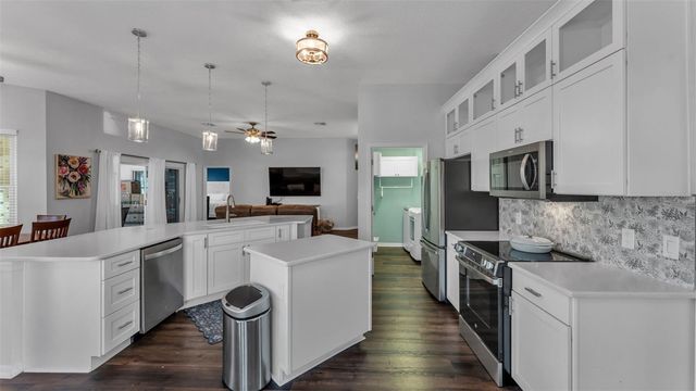 5823 COCKATIEL COURT, Lakeland, FL 33809