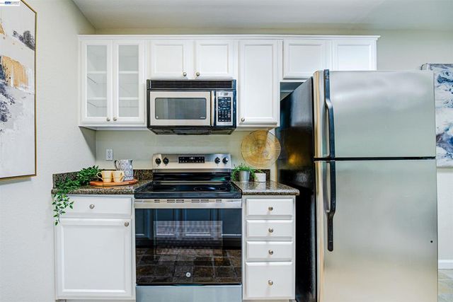 480 Dempsey Rd 283, Milpitas, CA 95035