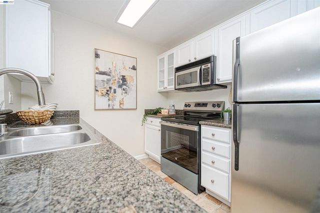 480 Dempsey Rd 283, Milpitas, CA 95035