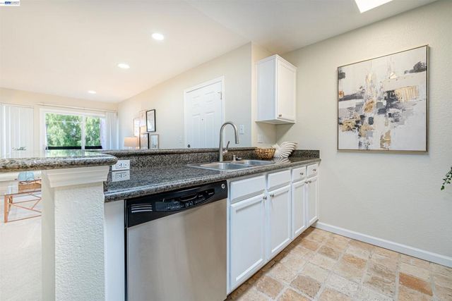 480 Dempsey Rd 283, Milpitas, CA 95035