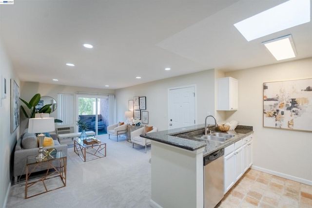 480 Dempsey Rd 283, Milpitas, CA 95035