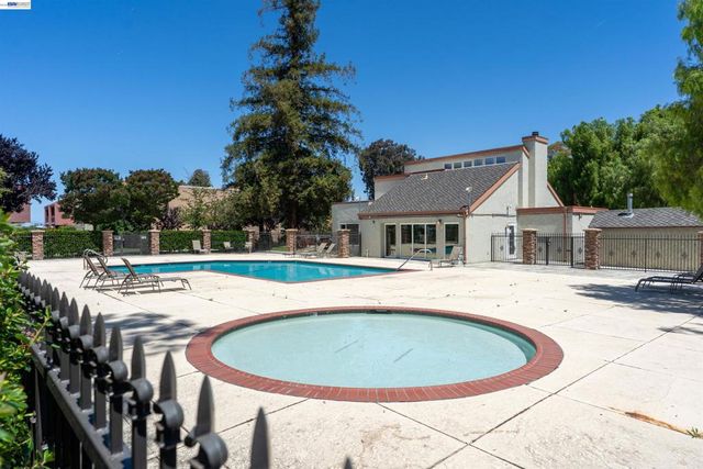 480 Dempsey Rd 283, Milpitas, CA 95035