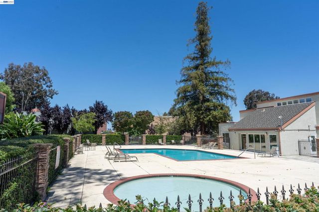 480 Dempsey Rd 283, Milpitas, CA 95035