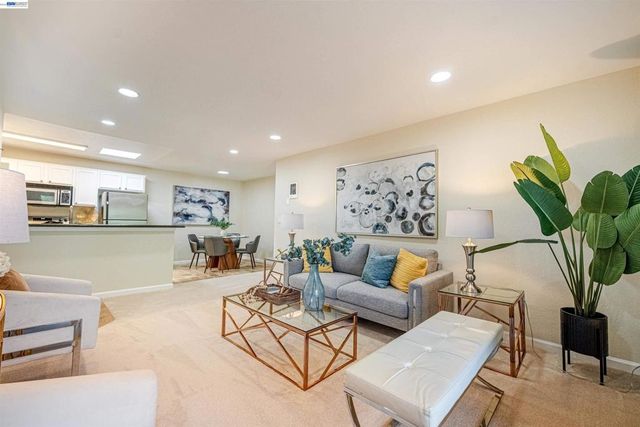 480 Dempsey Rd 283, Milpitas, CA 95035