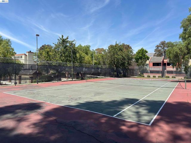 480 Dempsey Rd 283, Milpitas, CA 95035