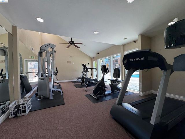 480 Dempsey Rd 283, Milpitas, CA 95035
