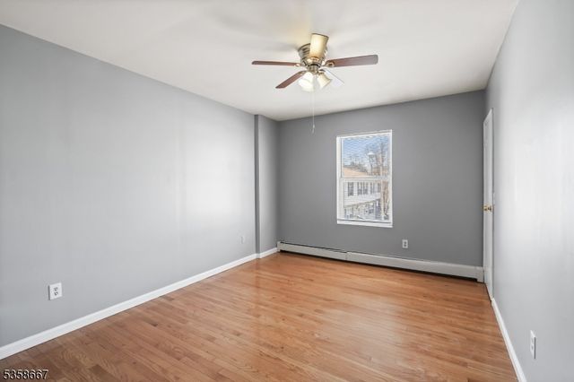 204 N Clinton St 204A, East Orange City, NJ 07017