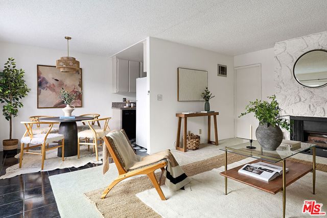 3325 Bagley Avenue 107, Los Angeles, CA 90034