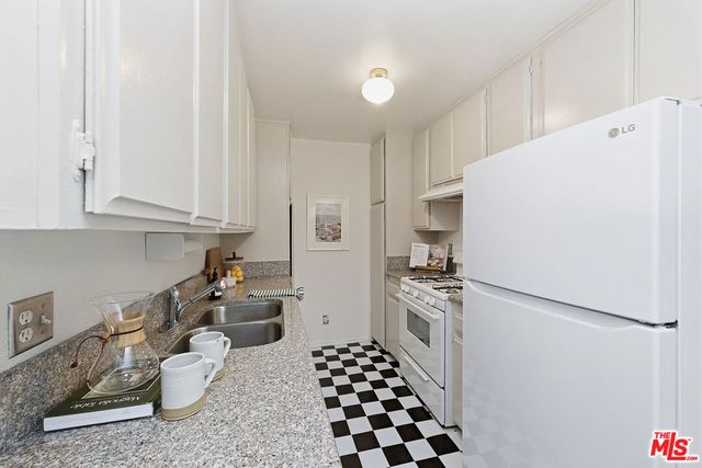 3325 Bagley Avenue 107, Los Angeles, CA 90034