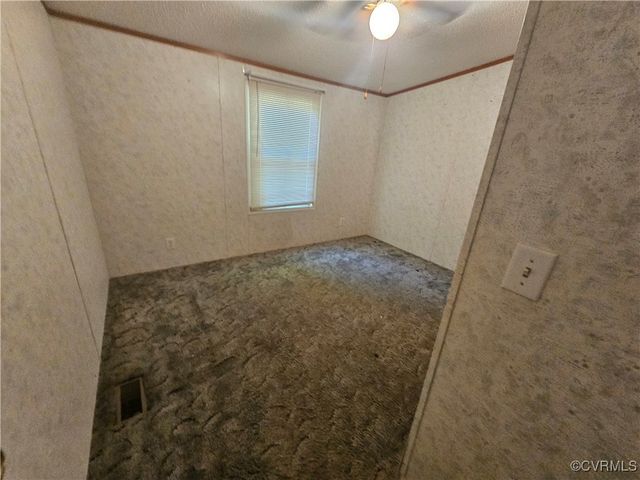 6270 Sturgeon Point Rd, Providence Forge, VA 23140