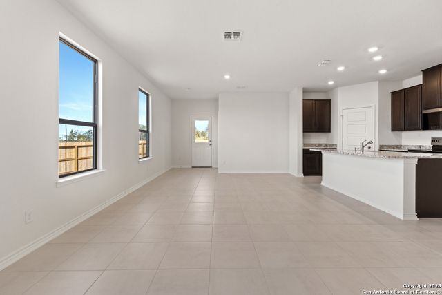 400 PANTHER PASS, Seguin, TX 78155