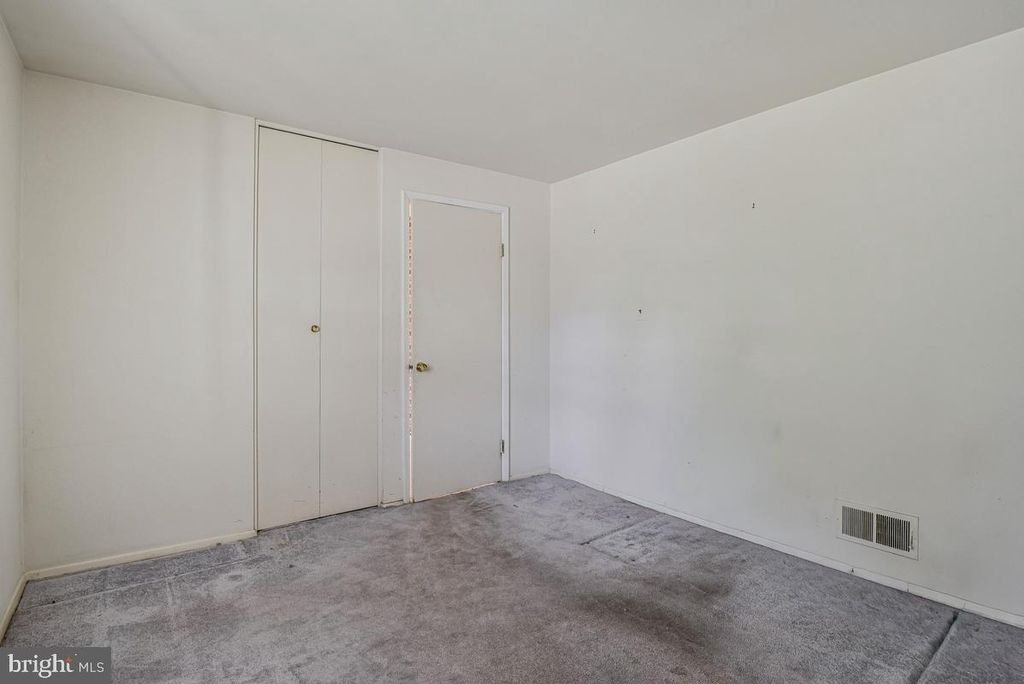 Image 20 of property listing at 13307 CHALFONT AVE, Fort Washington, MD 20744