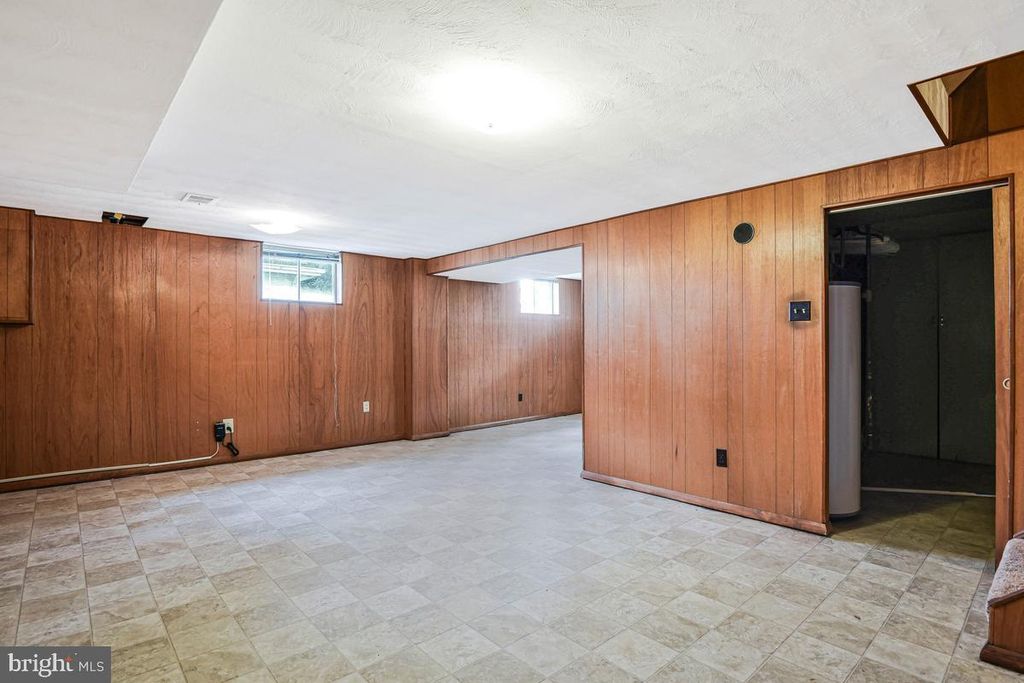 Image 33 of property listing at 13307 CHALFONT AVE, Fort Washington, MD 20744