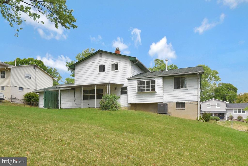 Image 39 of property listing at 13307 CHALFONT AVE, Fort Washington, MD 20744