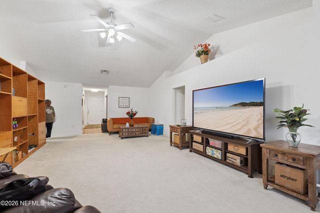 3642 MEADOWGREEN Lane, Middleburg, FL 32068