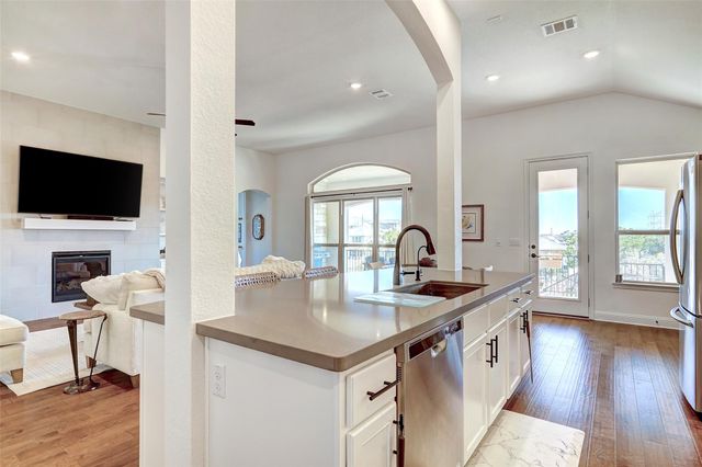 260 Baldovino SKWY, Lakeway, TX 78738