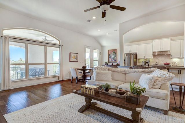 260 Baldovino SKWY, Lakeway, TX 78738