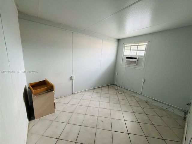 1550 E 10th Avenue, Hialeah, FL 33010
