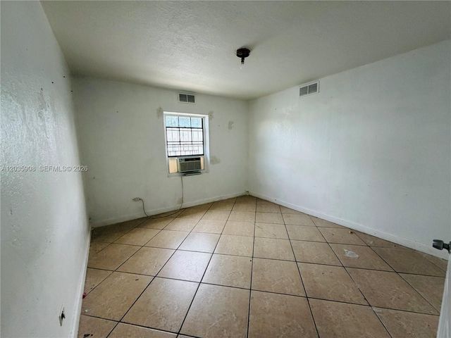 1550 E 10th Avenue, Hialeah, FL 33010