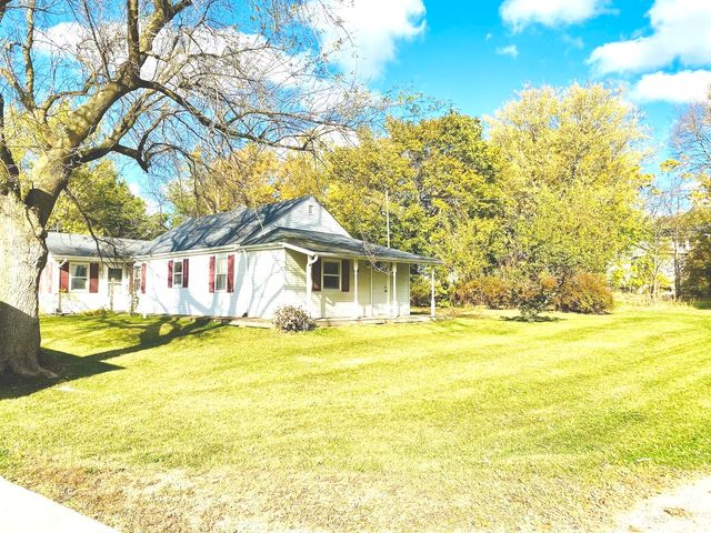 210 S 1st Street, Holcomb, IL 61043