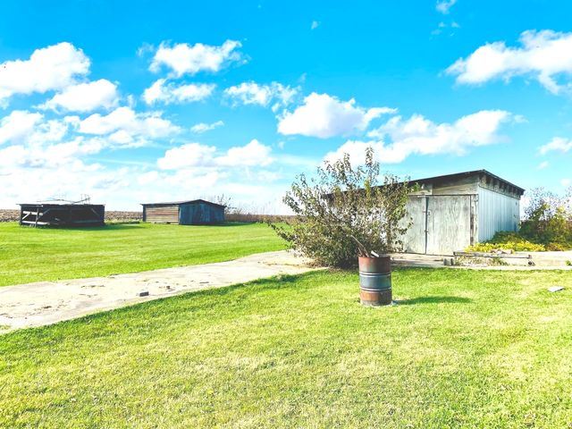 210 S 1st Street, Holcomb, IL 61043