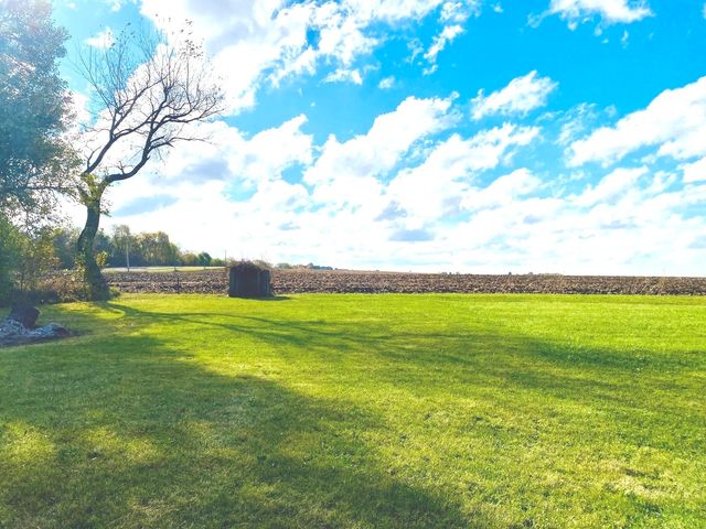 210 S 1st Street, Holcomb, IL 61043