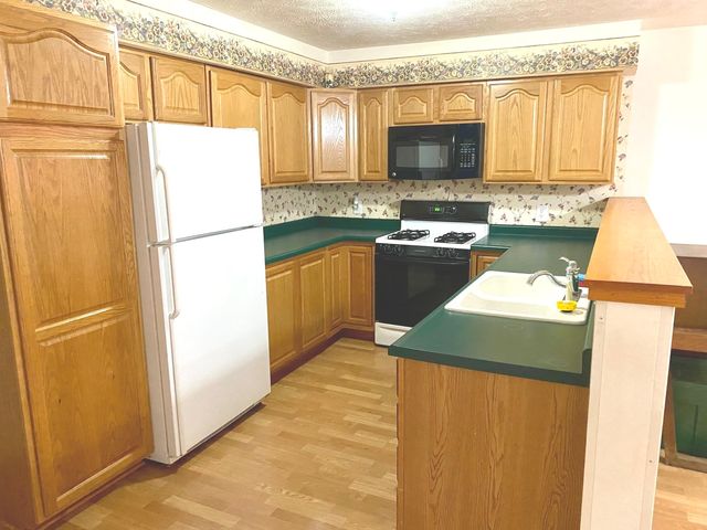 210 S 1st Street, Holcomb, IL 61043