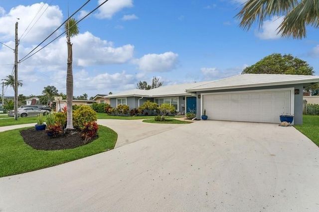 13 Little Harbor Way, Deerfield Beach, FL 33441