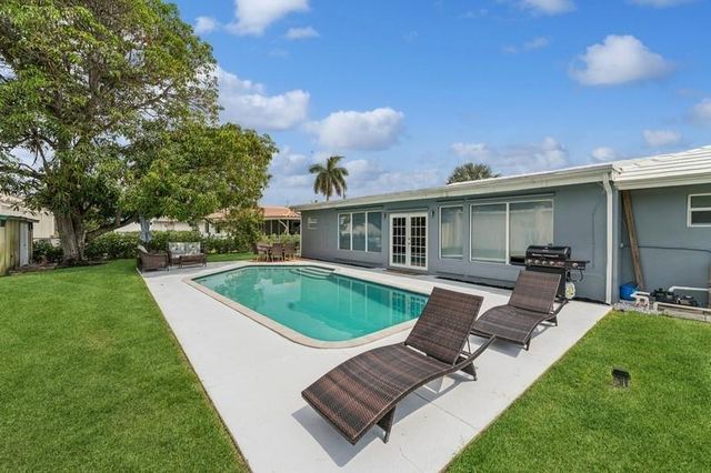 13 Little Harbor Way, Deerfield Beach, FL 33441