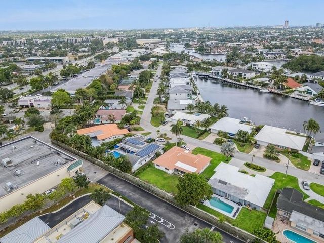 13 Little Harbor Way, Deerfield Beach, FL 33441