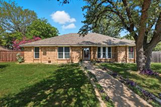 6 Ridge Drive, Hickory Creek, TX 75065