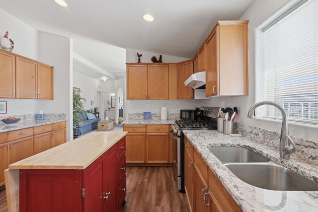 132 Sunrise Bluffs Drive, Belen, NM 87002