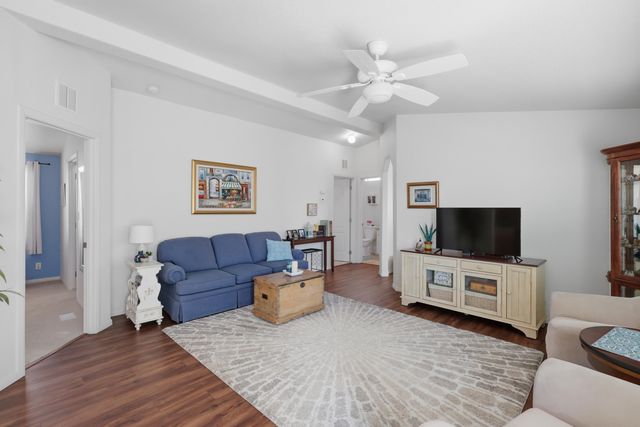 132 Sunrise Bluffs Drive, Belen, NM 87002