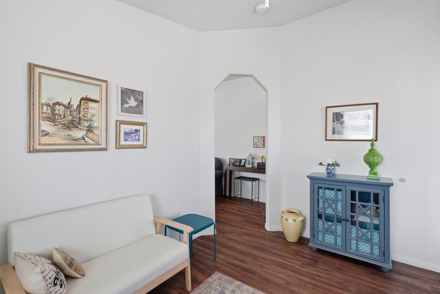 132 Sunrise Bluffs Drive, Belen, NM 87002