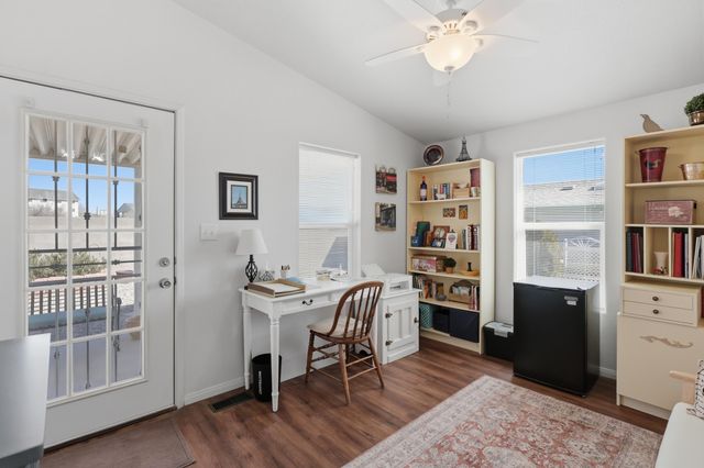 132 Sunrise Bluffs Drive, Belen, NM 87002