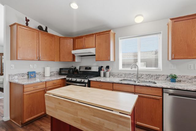 132 Sunrise Bluffs Drive, Belen, NM 87002