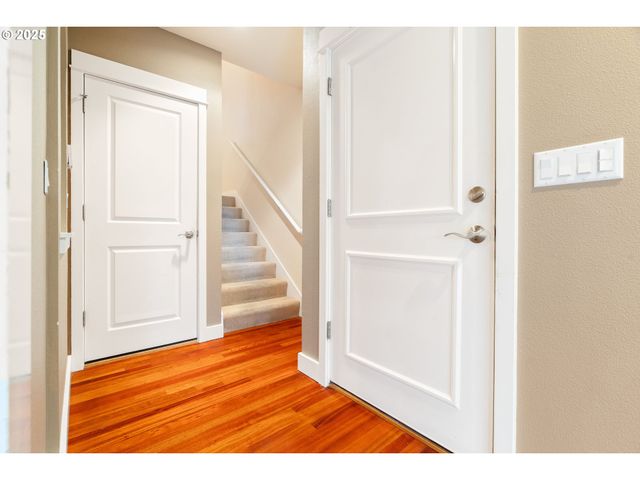 2338 Nw EDGEWOOD Pl 32, Portland, OR 97229