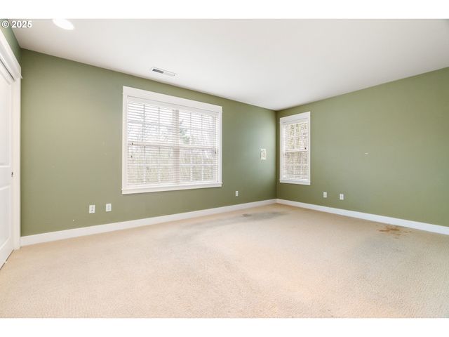 2338 Nw EDGEWOOD Pl 32, Portland, OR 97229