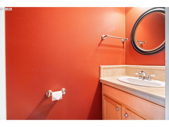 2338 Nw EDGEWOOD Pl 32, Portland, OR 97229