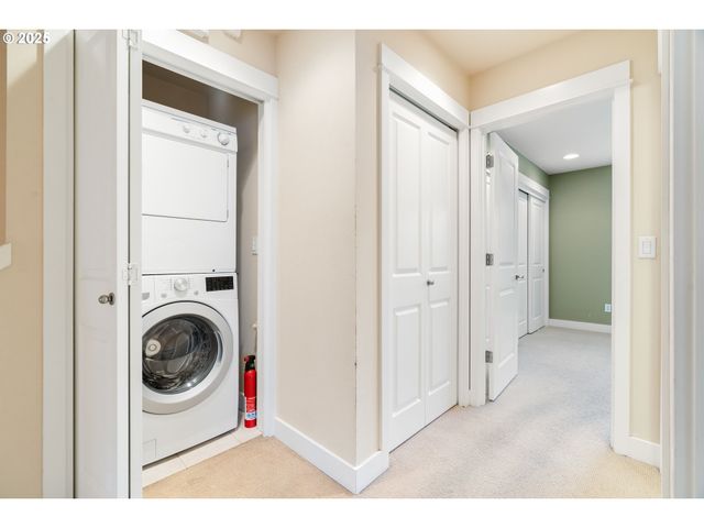 2338 Nw EDGEWOOD Pl 32, Portland, OR 97229