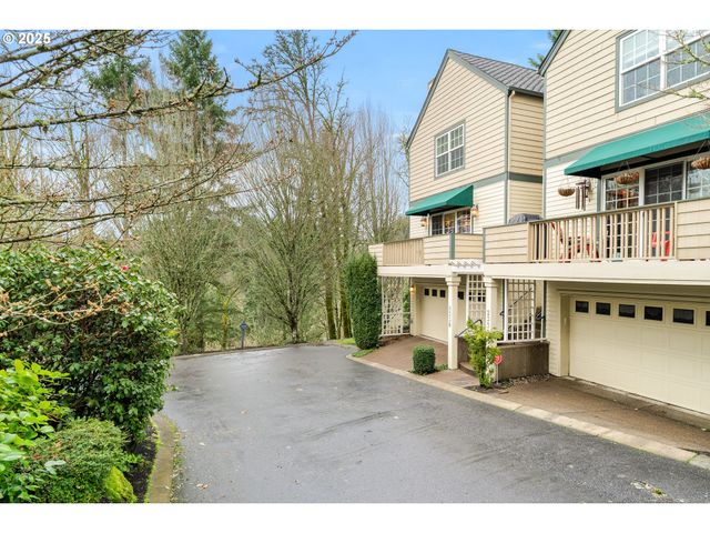 2338 Nw EDGEWOOD Pl 32, Portland, OR 97229