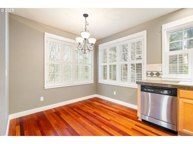 2338 Nw EDGEWOOD Pl 32, Portland, OR 97229