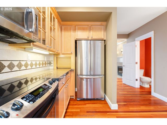 2338 Nw EDGEWOOD Pl 32, Portland, OR 97229