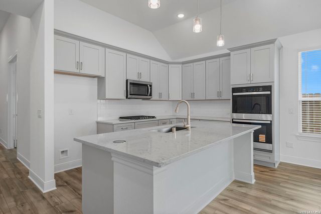 12462 Nazareth, San Antonio, TX 78253