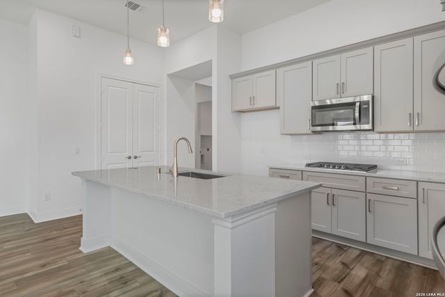 12462 Nazareth, San Antonio, TX 78253