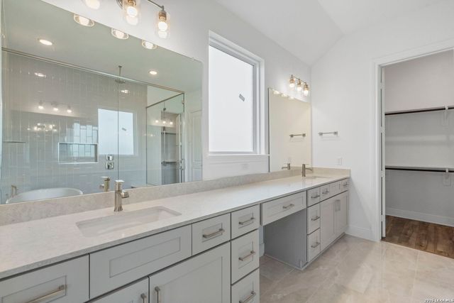 12462 Nazareth, San Antonio, TX 78253